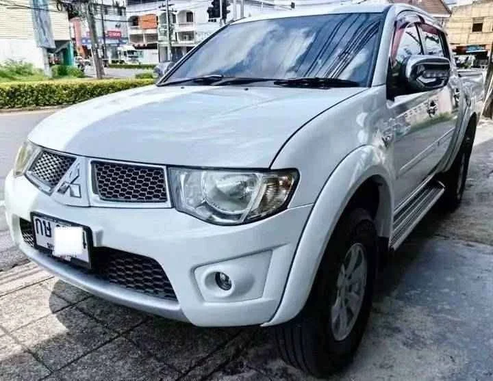 2011 Mitsubishi Triton IV 3
