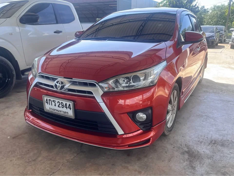 2015 Toyota Yaris III 3