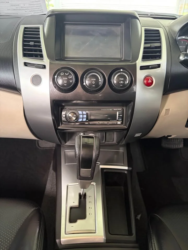 2009 Mitsubishi Pajero Sport II 2