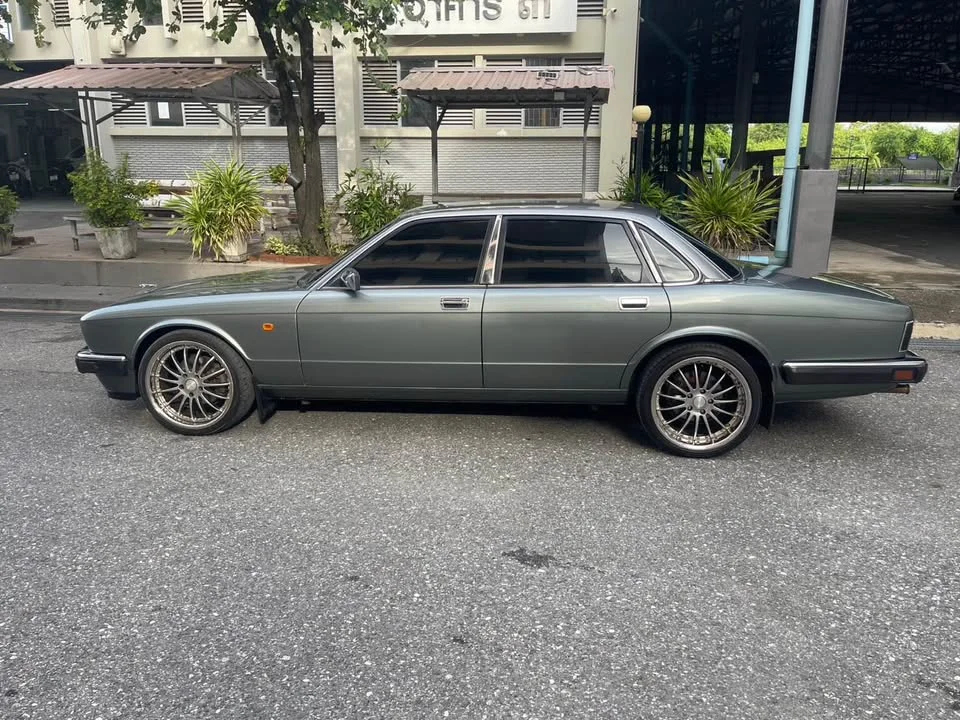 1992 Jaguar XJ XJ40 3