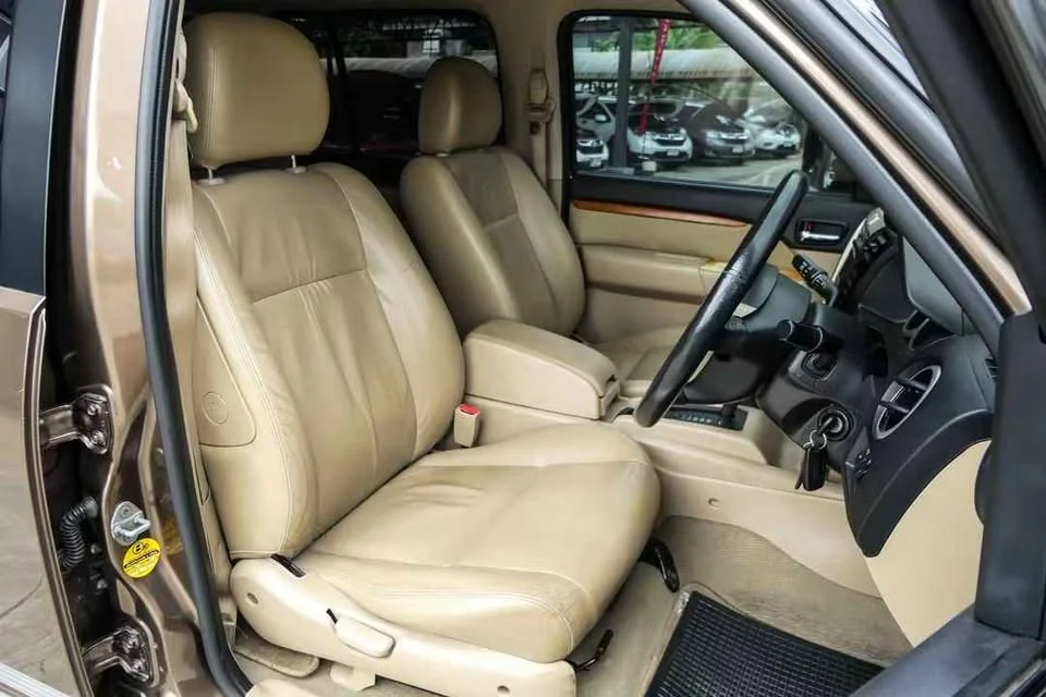 2011 Ford Everest I 3