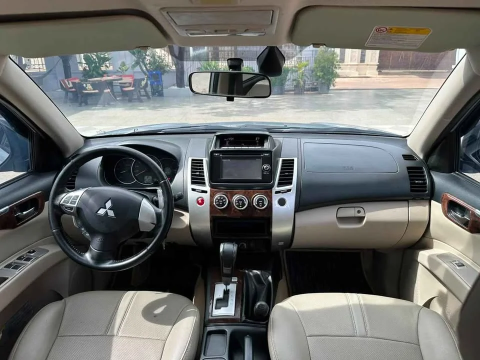 2015 Mitsubishi Pajero Sport II 3