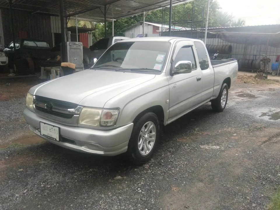 2004 Toyota Hilux Tiger VI 3