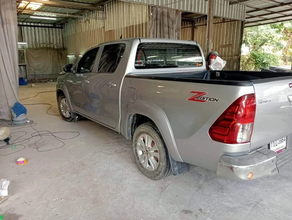 2019 Toyota Hilux VIII 2