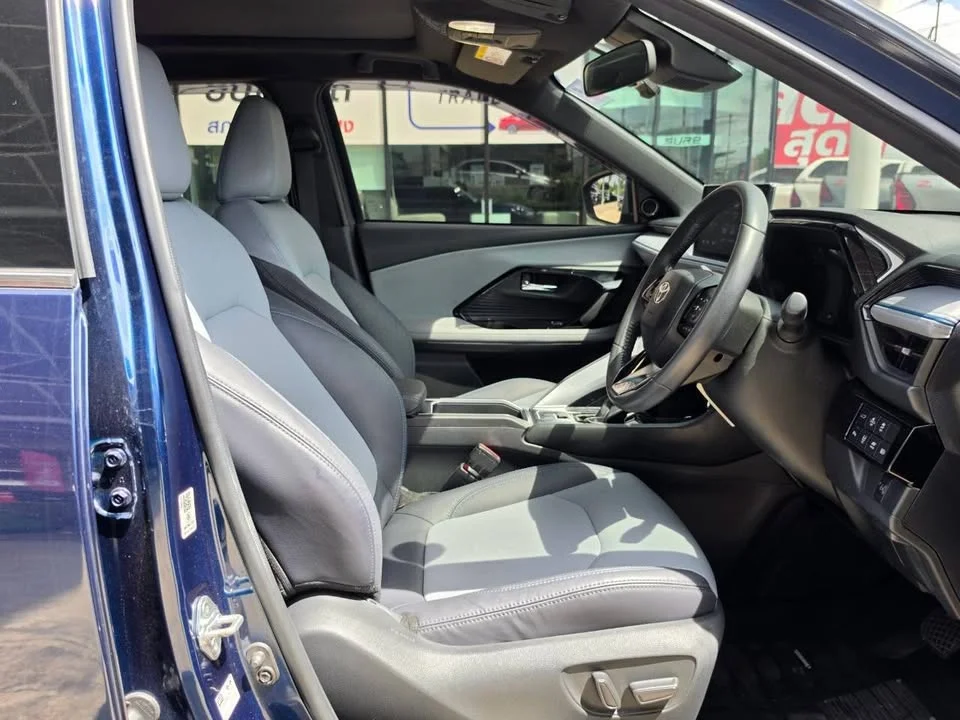 2024 Toyota Yaris Cross AC200 2