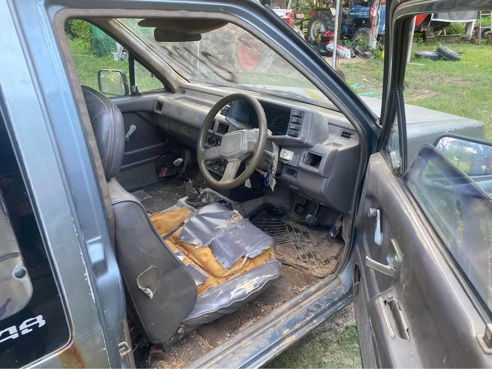 1996 Isuzu TFR III 2