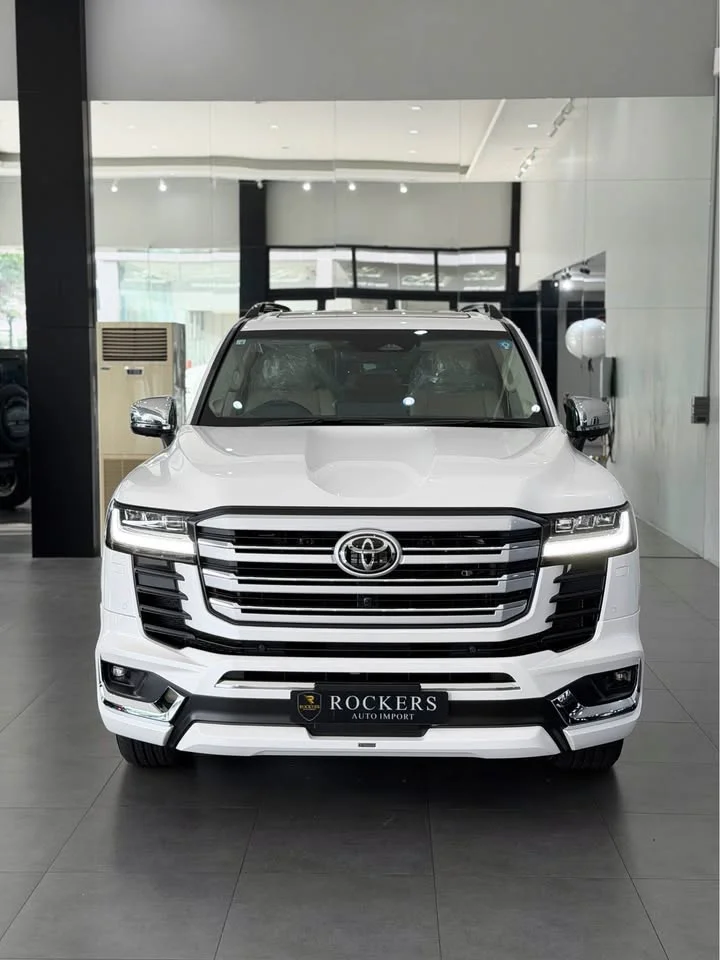 2026 Toyota Land Cruiser J300 2