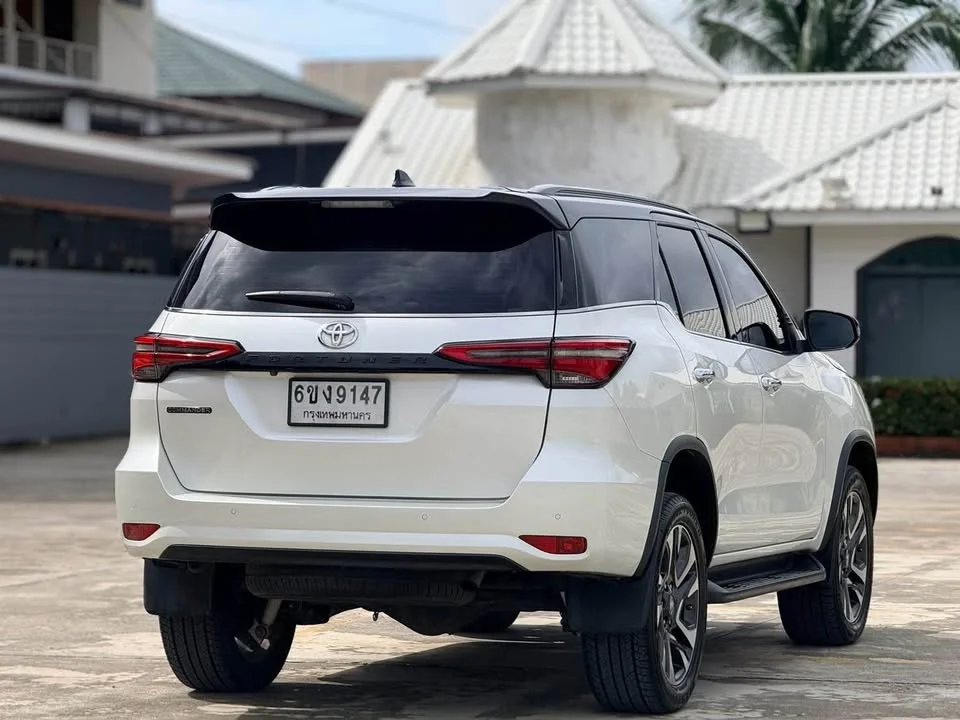 2022 Toyota Fortuner II 2