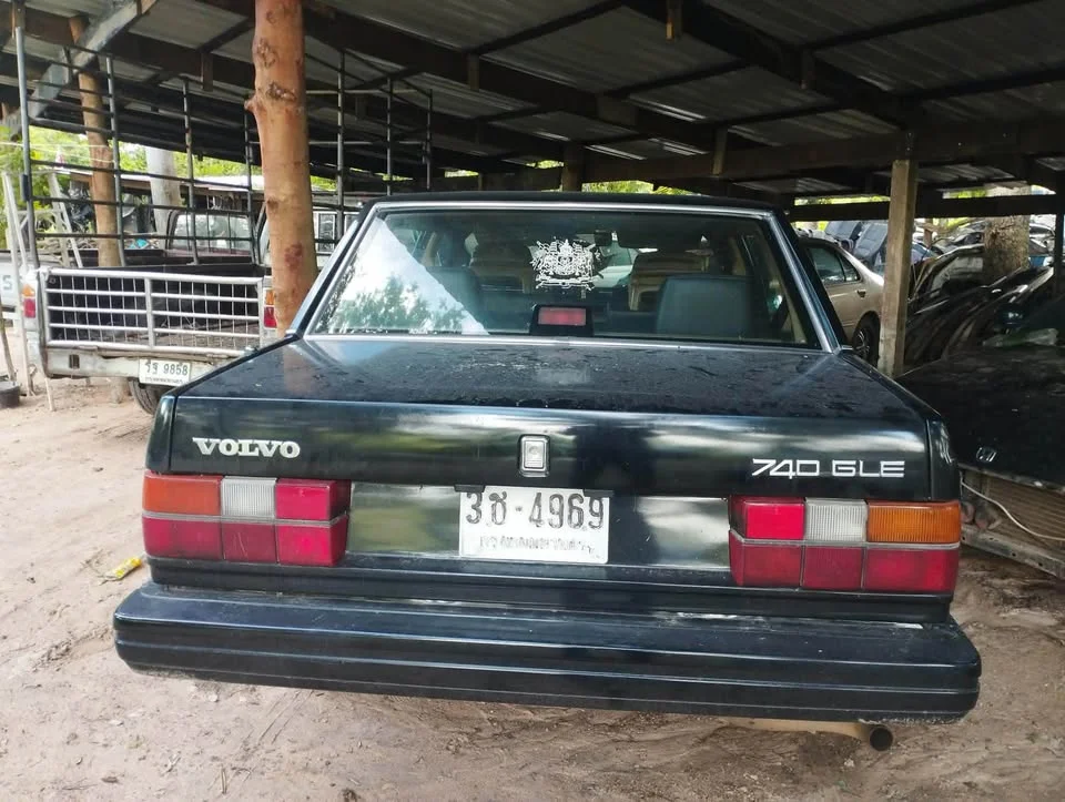 Volvo 700 Series 3
