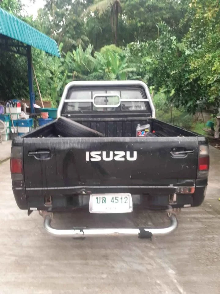 1996 Isuzu TFR III 2