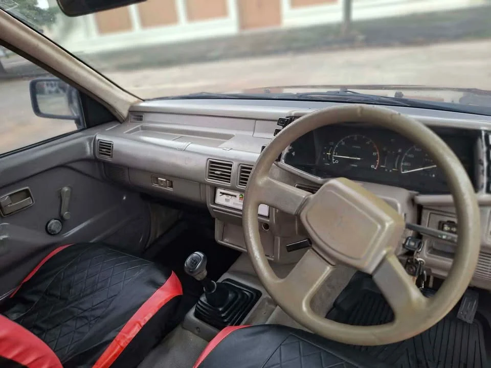 Isuzu TFR III 3