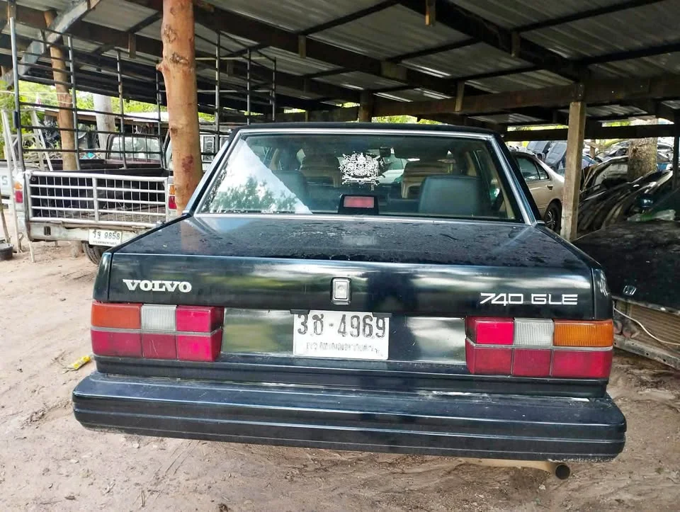 Volvo 700 Series 3