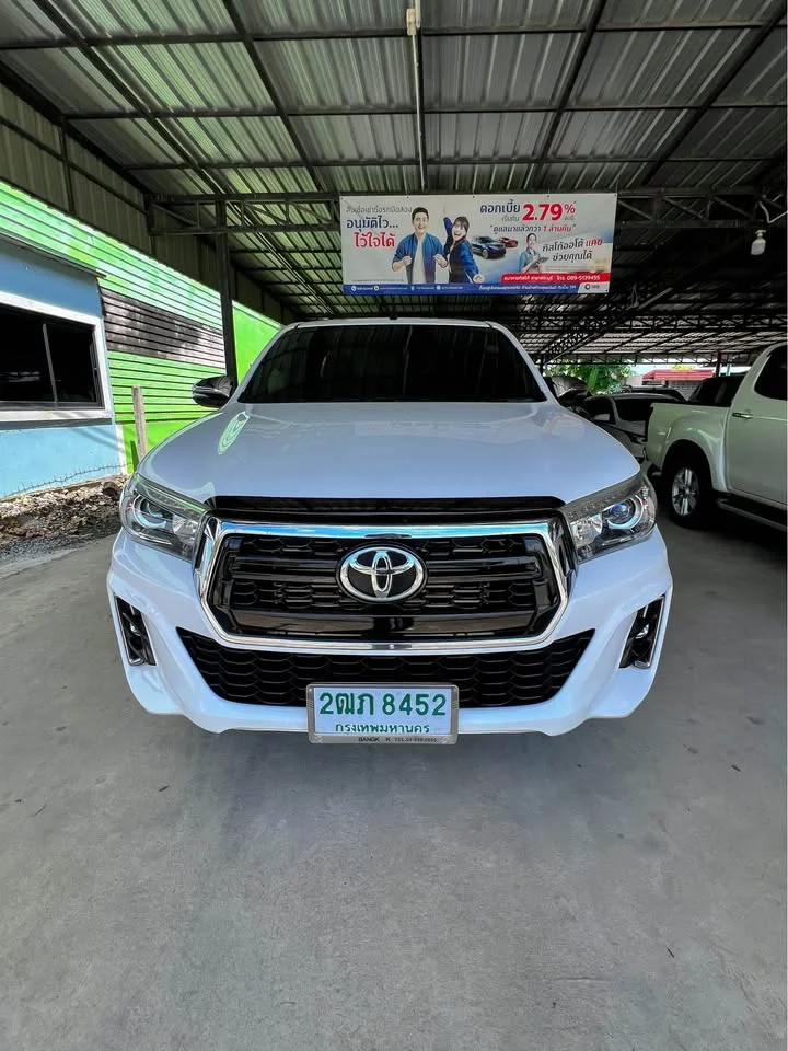 2019 Toyota Hilux VIII 3