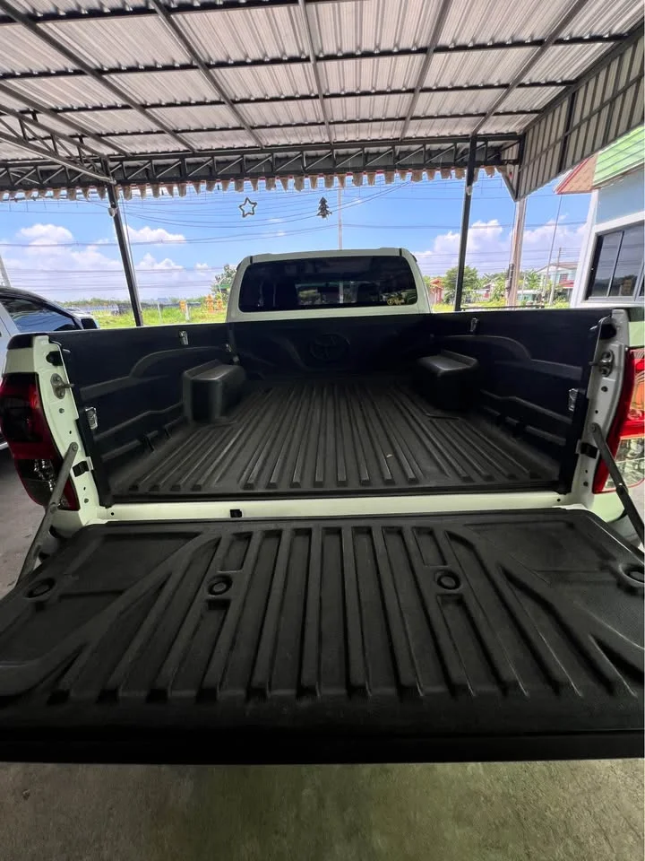 2019 Toyota Hilux VIII 2