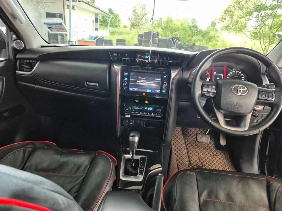 2019 Toyota Fortuner II 2