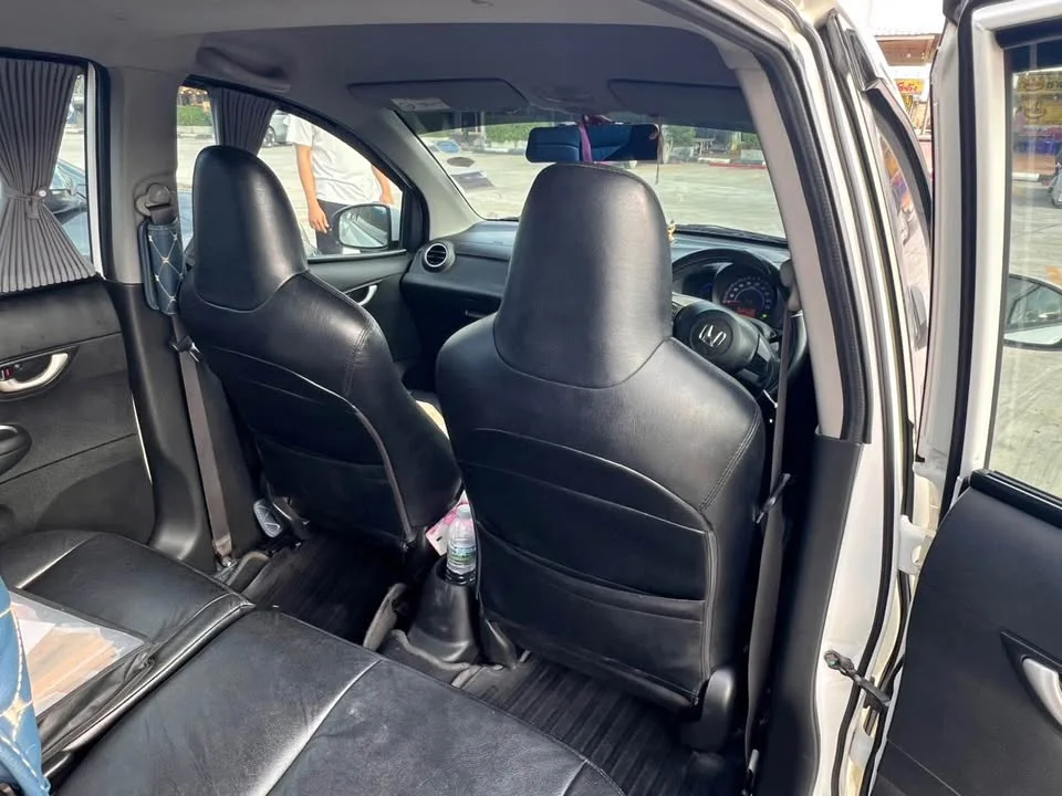 2015 Honda Mobilio II 2