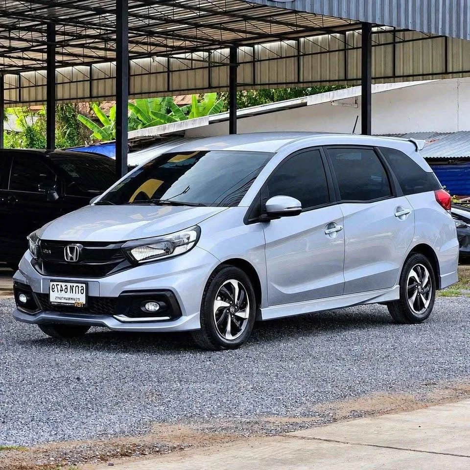 2017 Honda Mobilio II 3