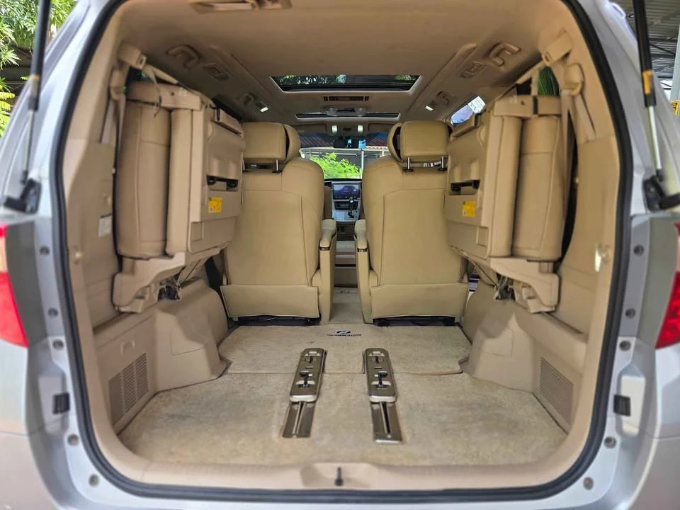 2010 Toyota Alphard, Vellfire II (AH20) 3