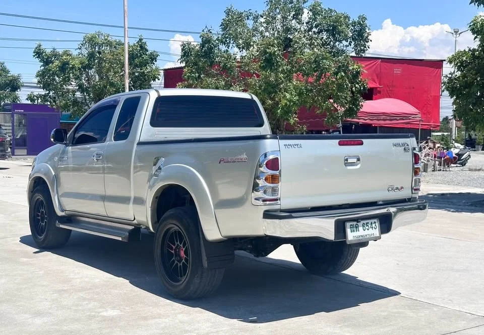 2011 Toyota Hilux VII 2
