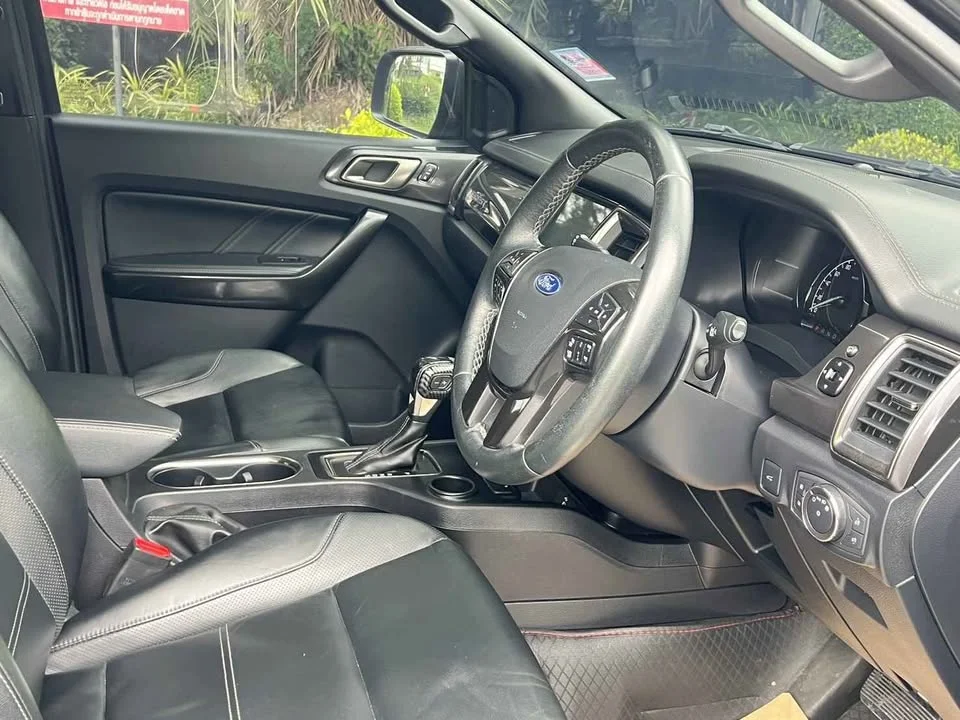 2019 Ford Everest II 3
