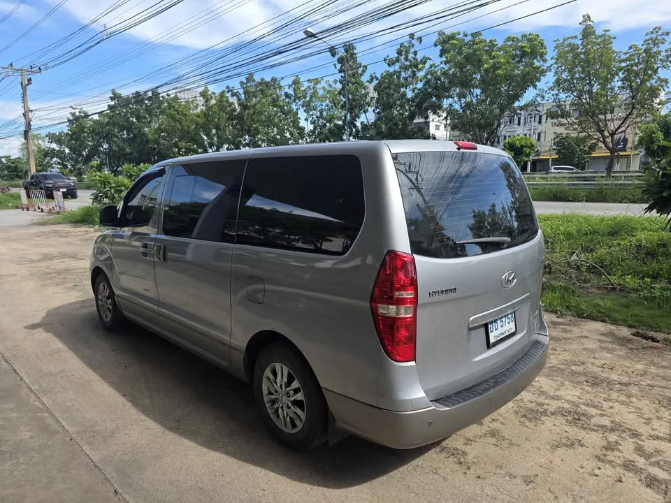 2010 Hyundai H-1 II 3