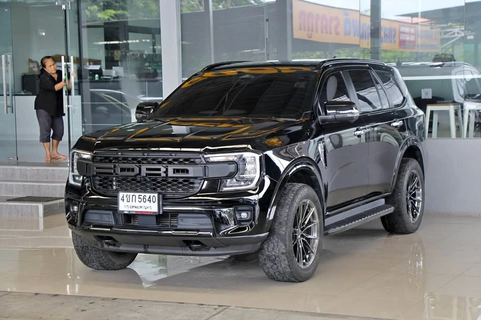 2023 Ford Everest III 3