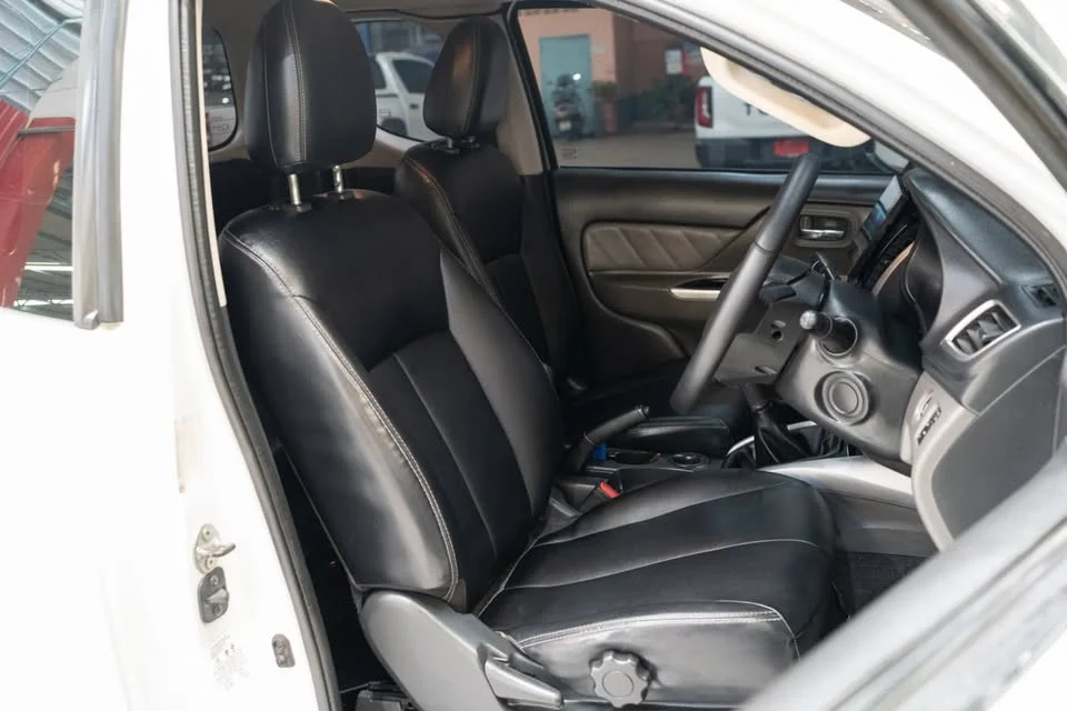 2017 Mitsubishi Triton V 2