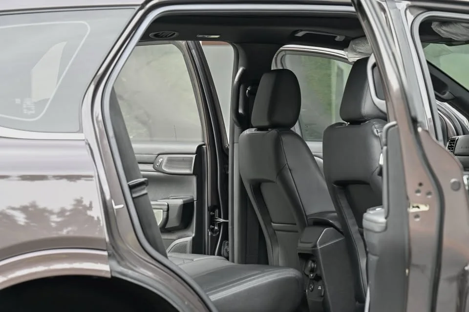 2023 Ford Everest III 2