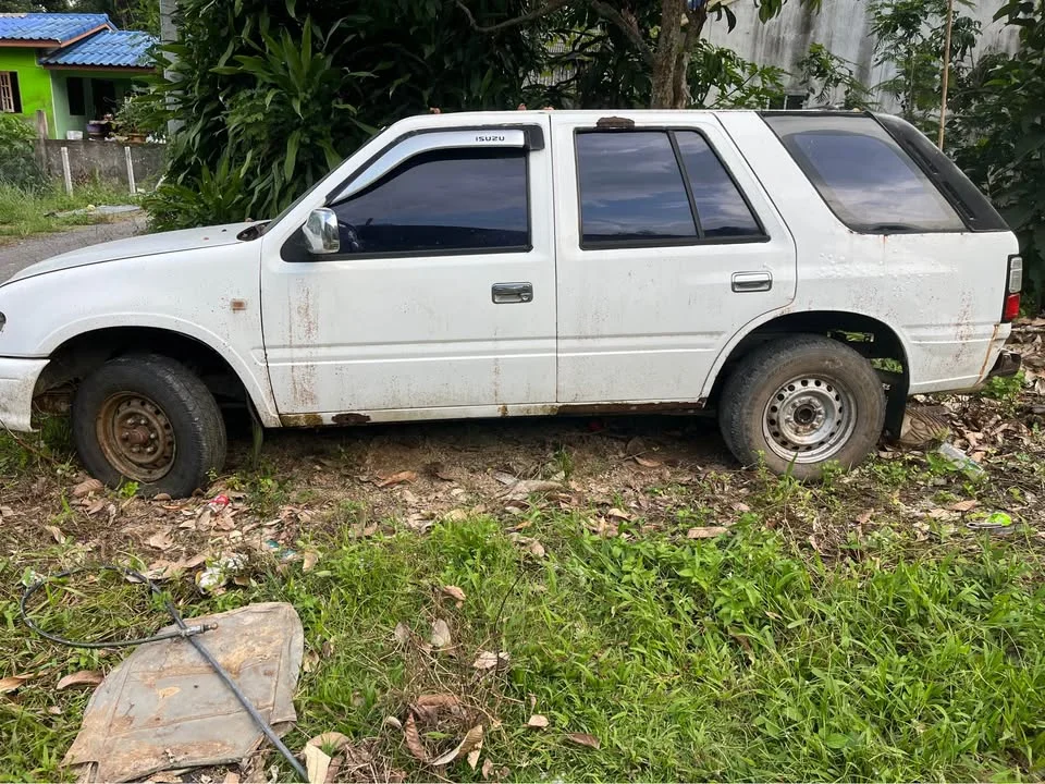 1995 Isuzu Faster Dragon Eyes III 2