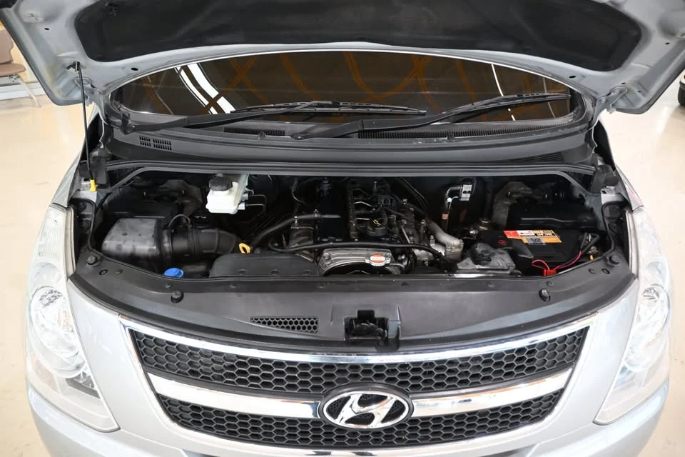 2011 Hyundai H-1 II 3