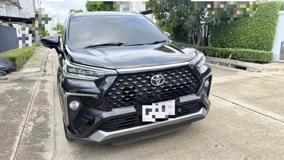 2023 Toyota Veloz III 2