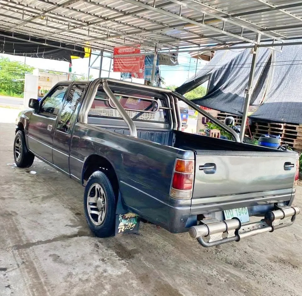 1994 Isuzu TFR III 2