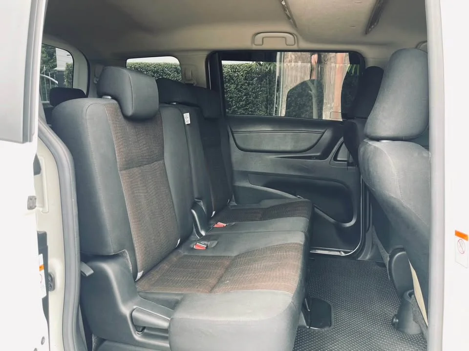 2017 Toyota Sienta II 3