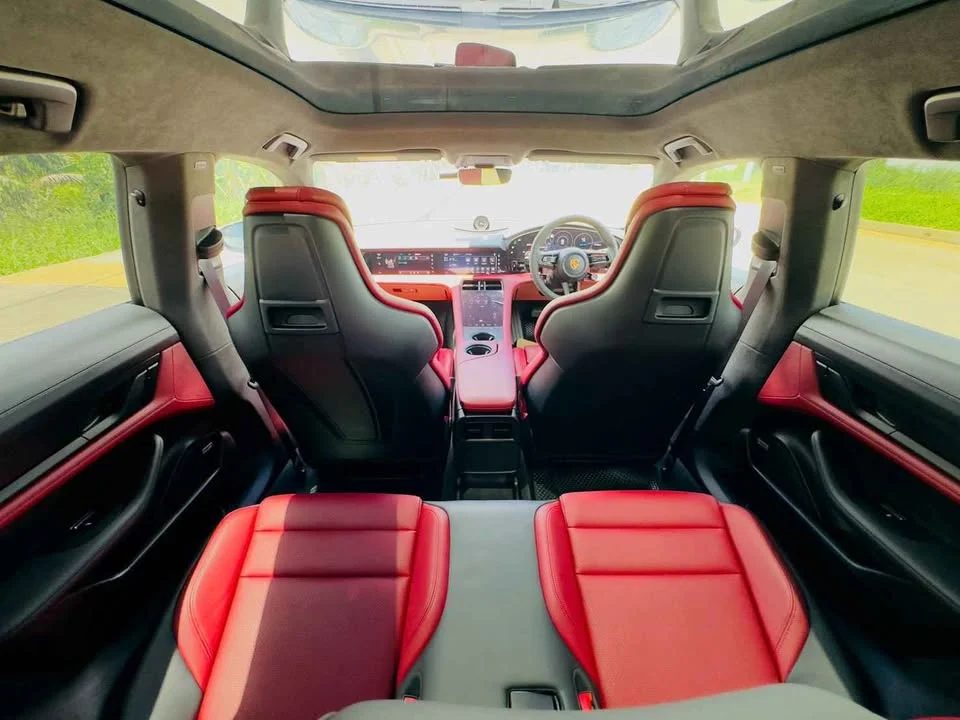 2023 Porsche Taycan 9J1 2
