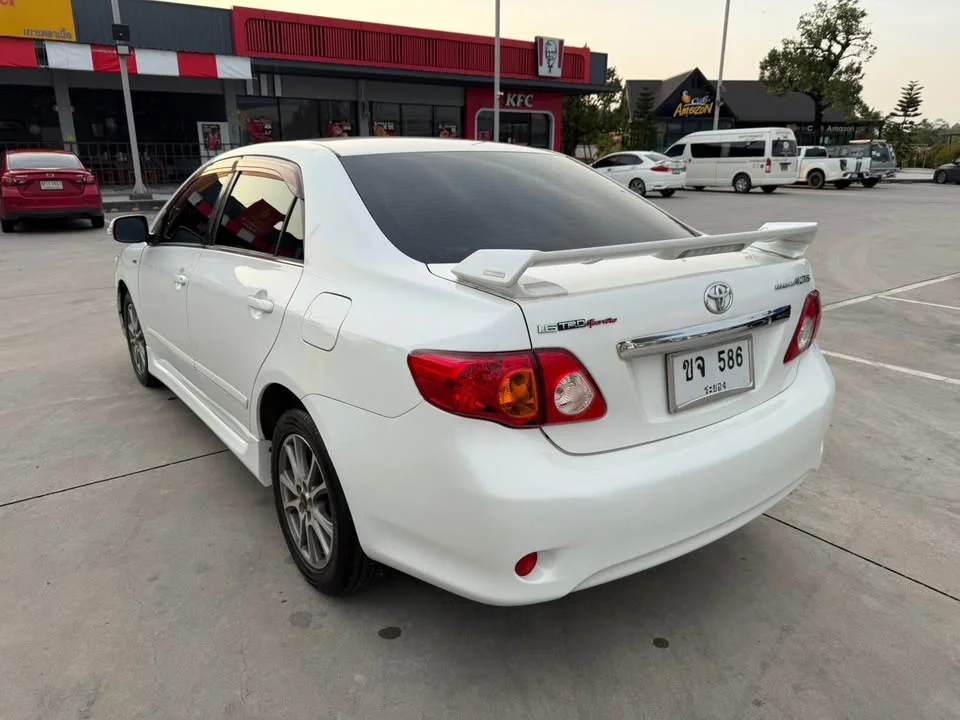 2010 Toyota Corolla Altis X (E140) 2