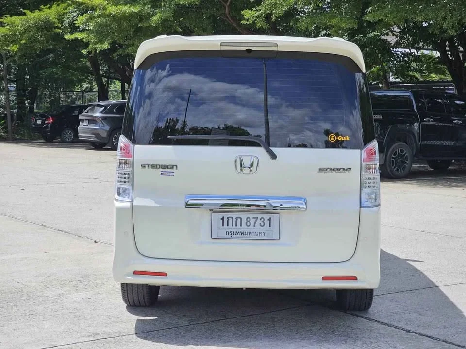 2012 Honda Stepwgn IV 3