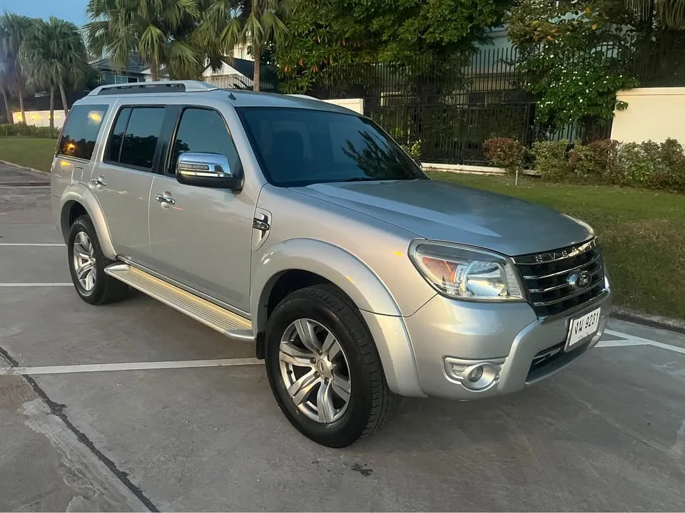 2010 Ford Everest I 2