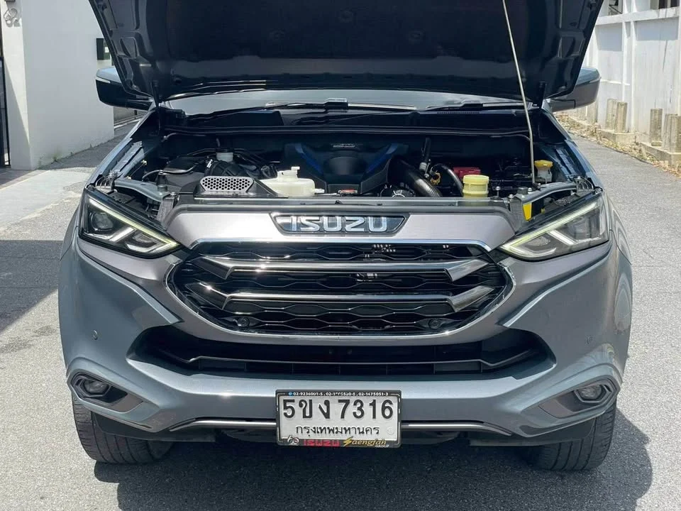 2024 Isuzu MU-X II 2