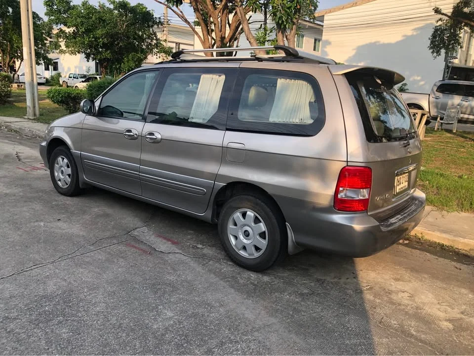 2004 Kia Carnival I 3