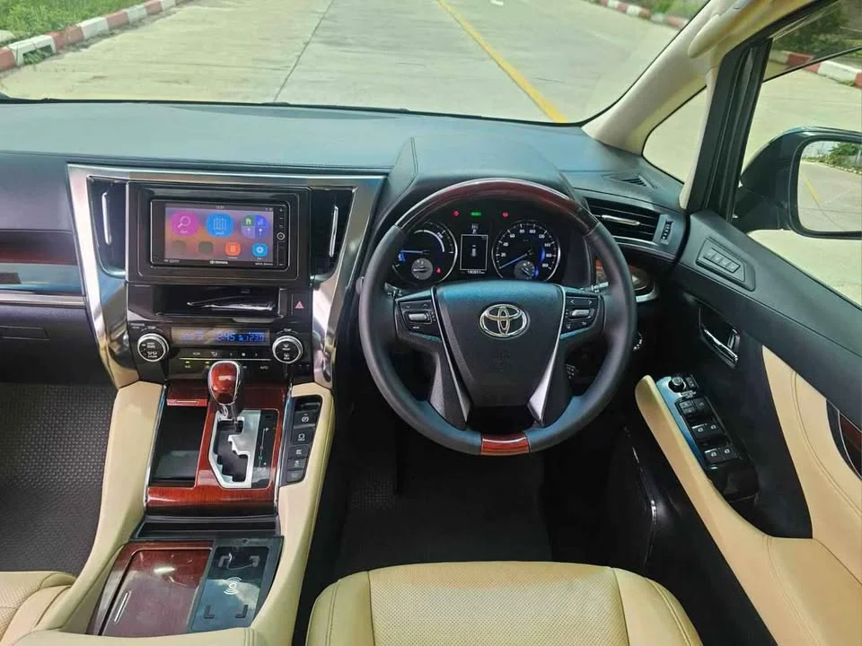 2015 Toyota Alphard, Vellfire III (AH30) 3