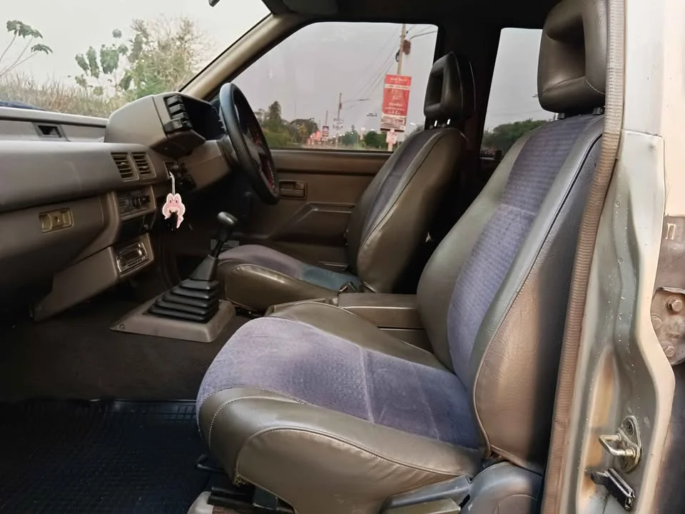 1996 Isuzu TFR III 3