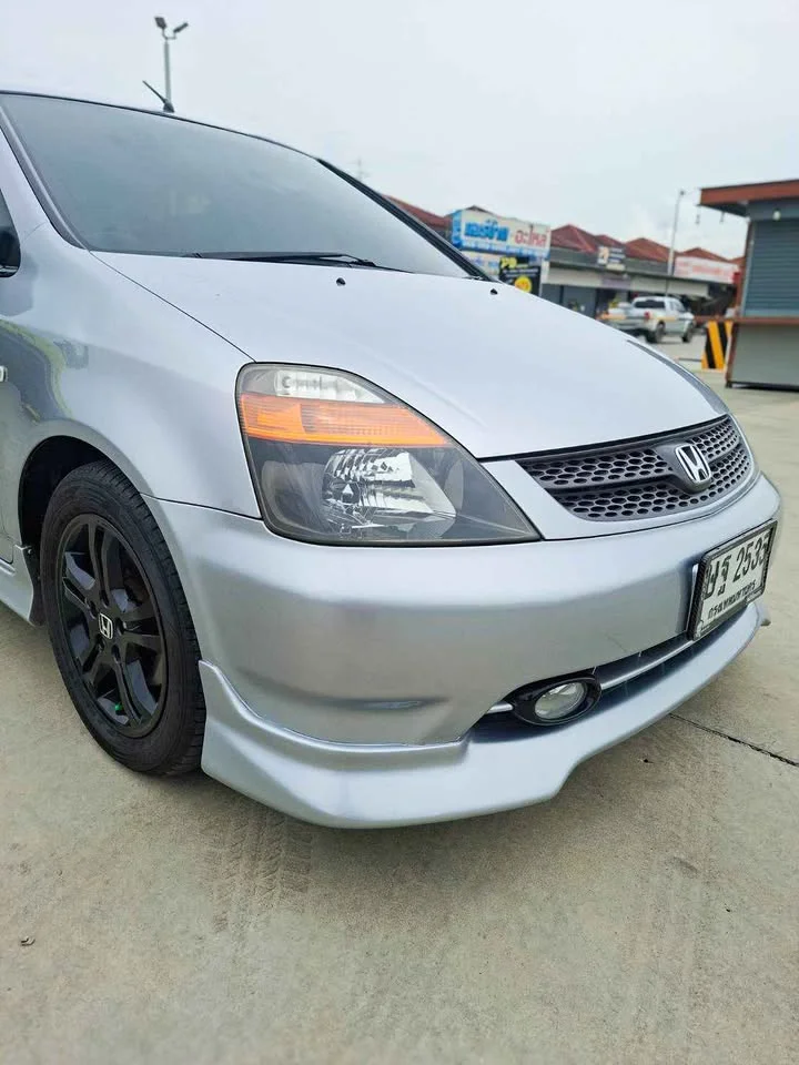 2003 Honda Stream I 3
