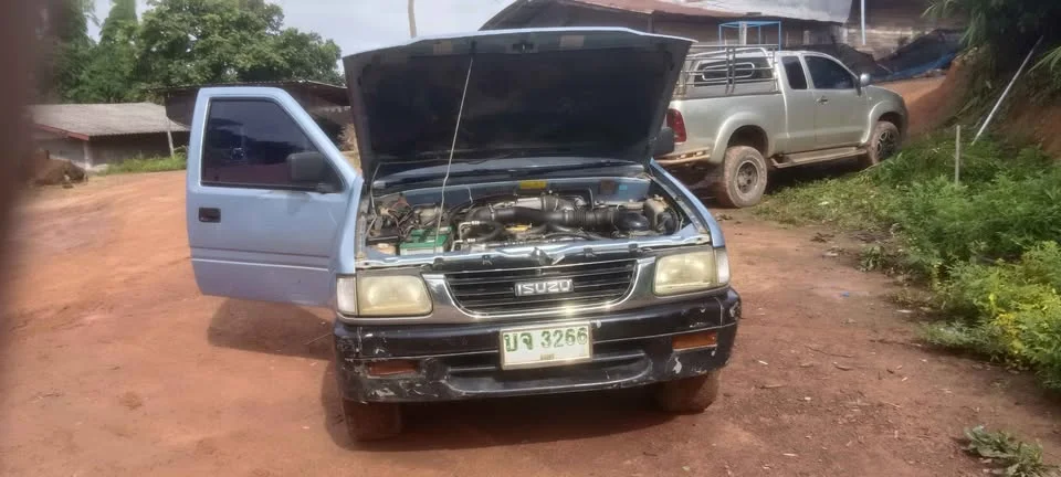 2001 Isuzu Faster Dragon Eyes III 2