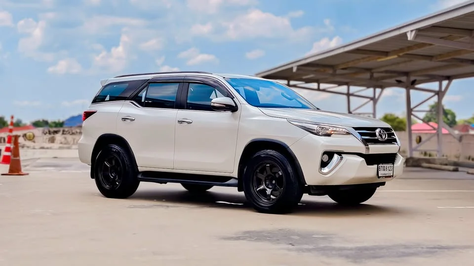 2016 Toyota Fortuner II 2