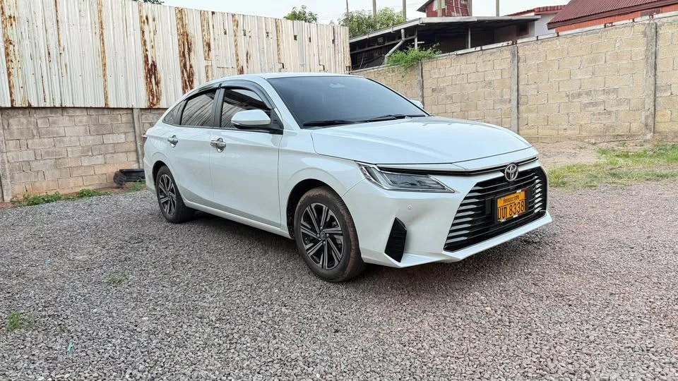 2023 Toyota Yaris ATIV IV 3