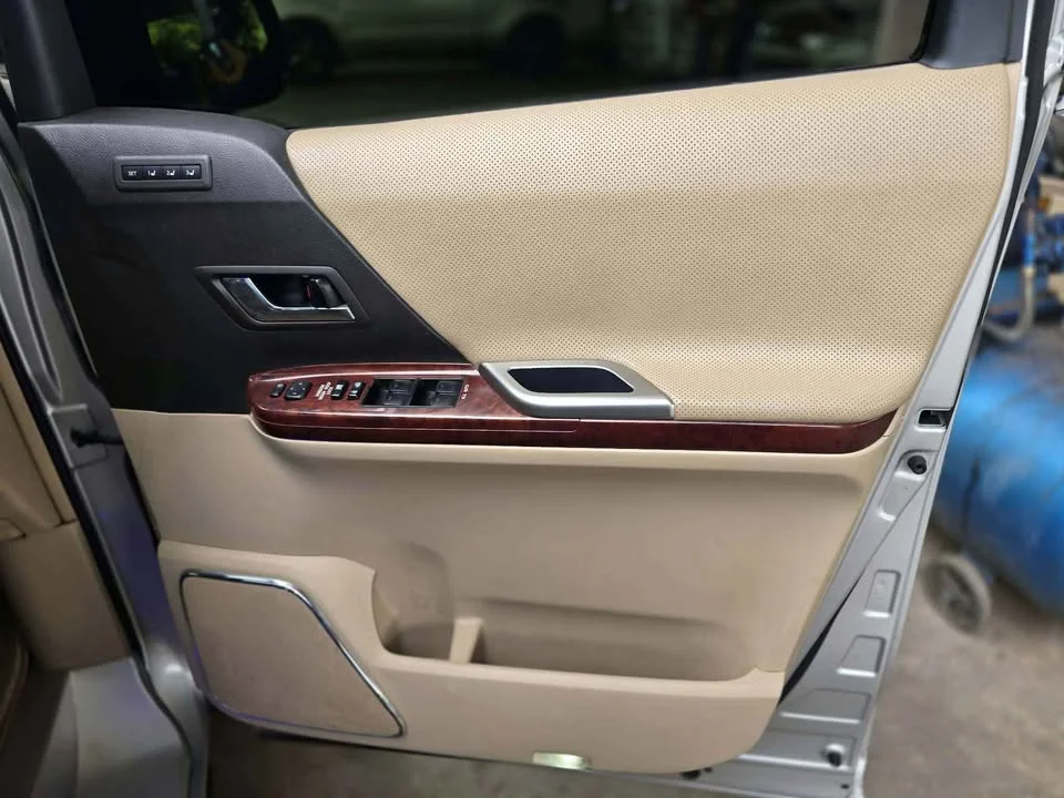 2010 Toyota Alphard, Vellfire II (AH20) 3