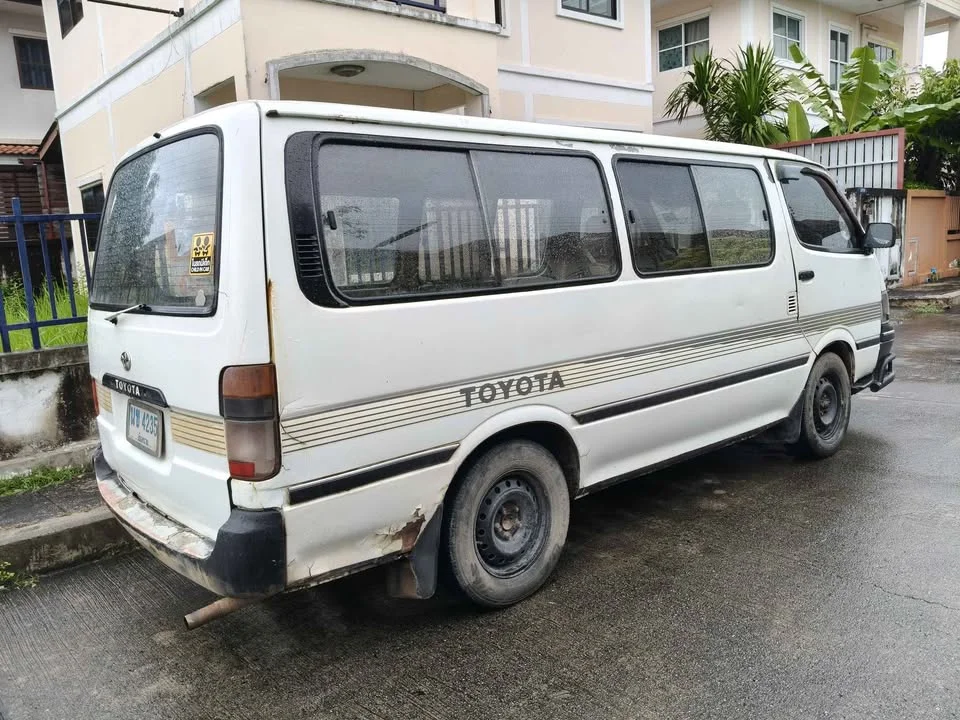 1994 Toyota Commuter IV (H100) 2