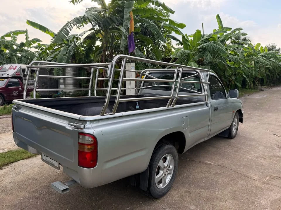 2003 Toyota Hilux Tiger VI 3