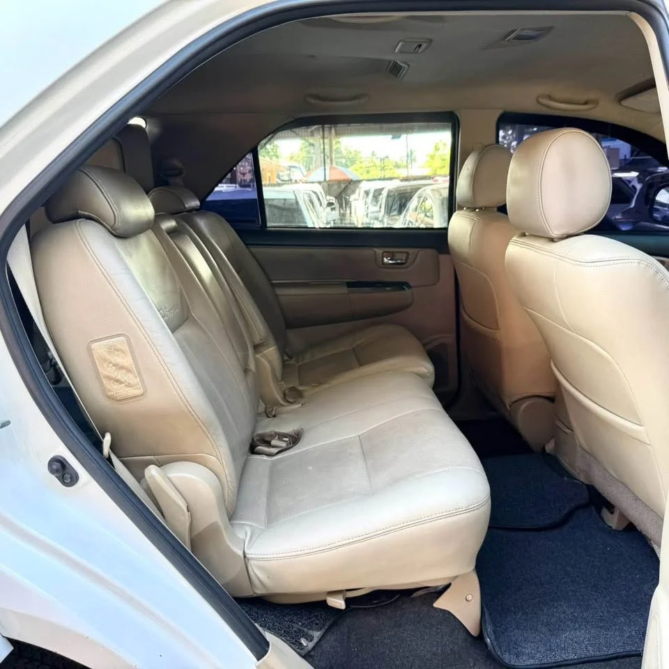 2011 Toyota Fortuner I 2