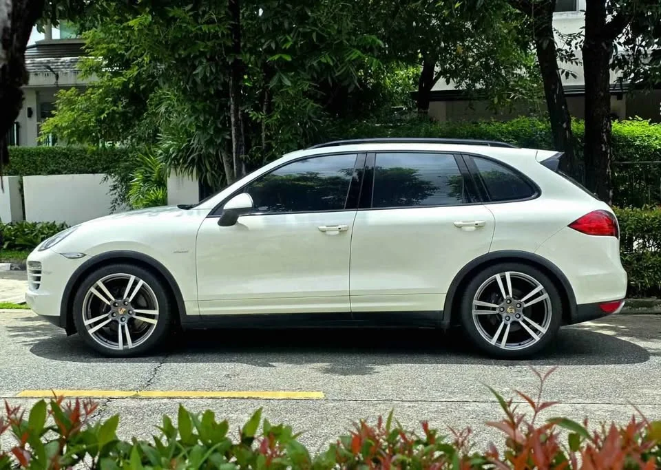 2011 Porsche Cayenne II 3